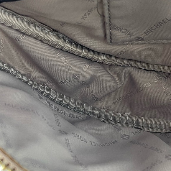 Michael Kors Kenly Studded Waist Pack Crossbody Taupe Travel Casual - Picture 11 of 12
